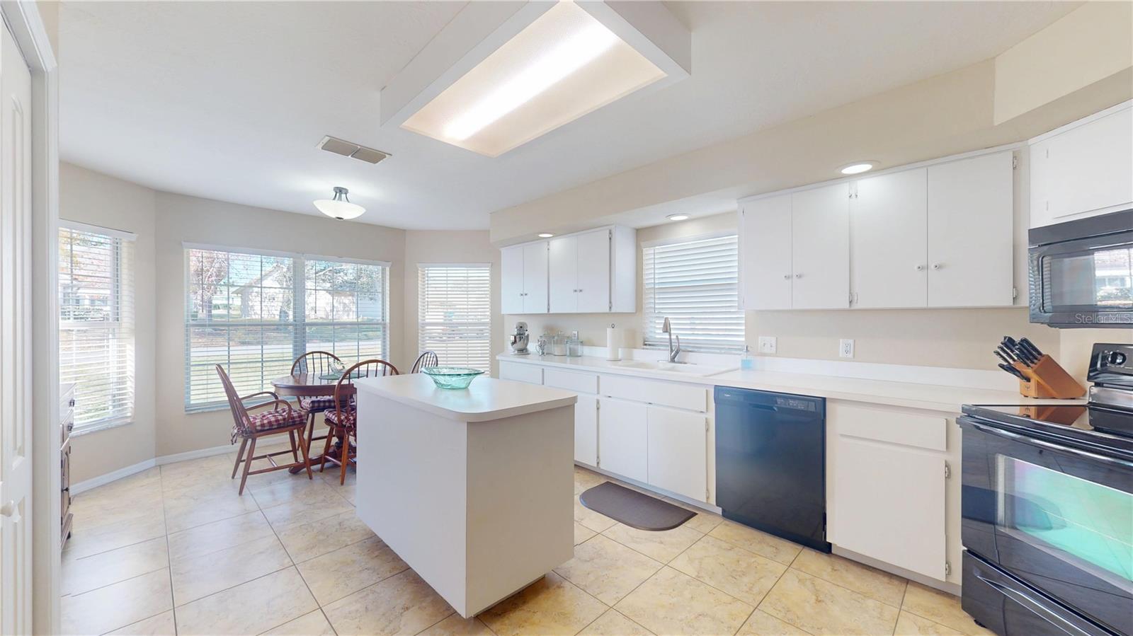 Image 8 of 41 For 4427 Bacall Loop