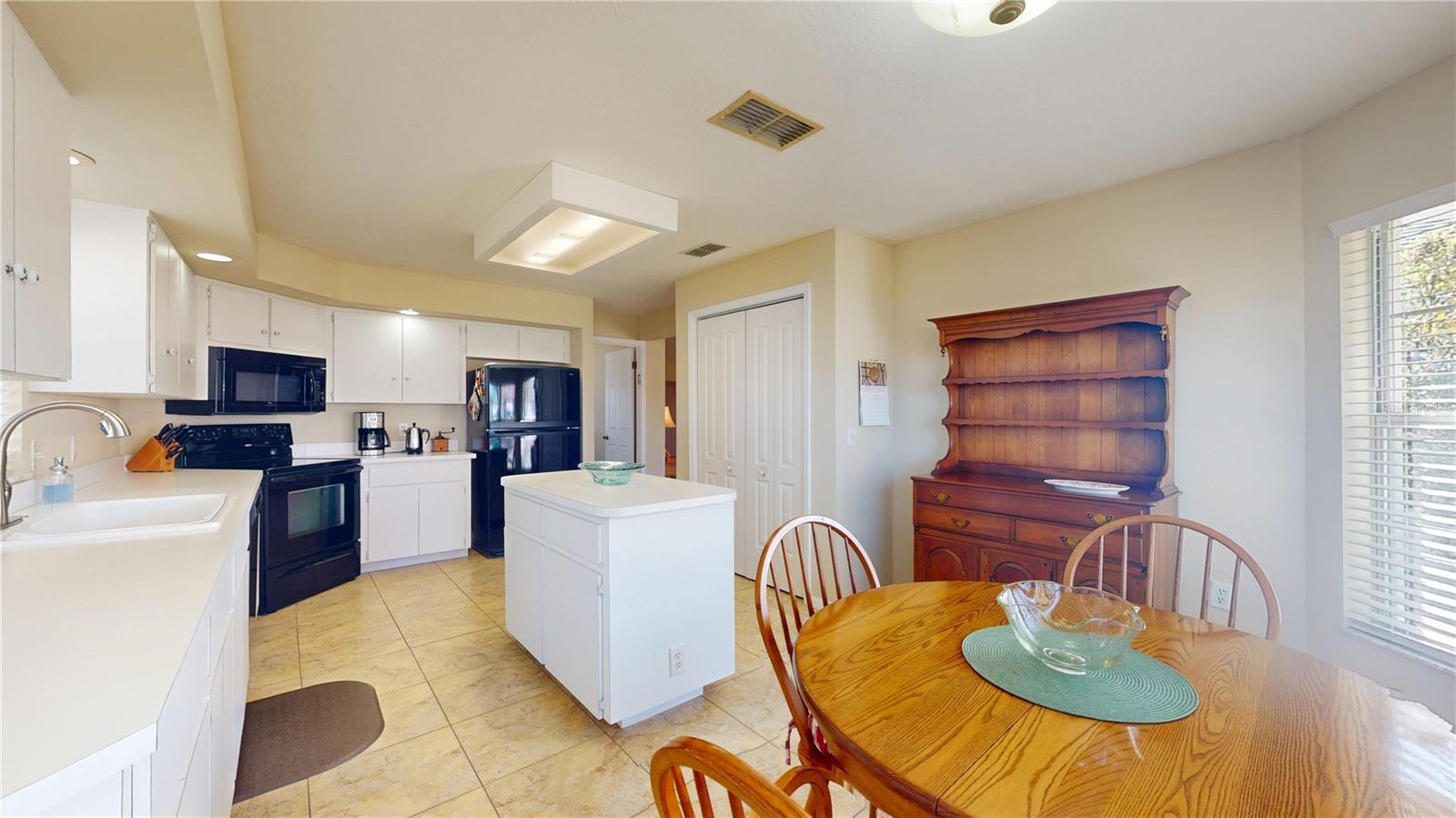 Image 9 of 41 For 4427 Bacall Loop