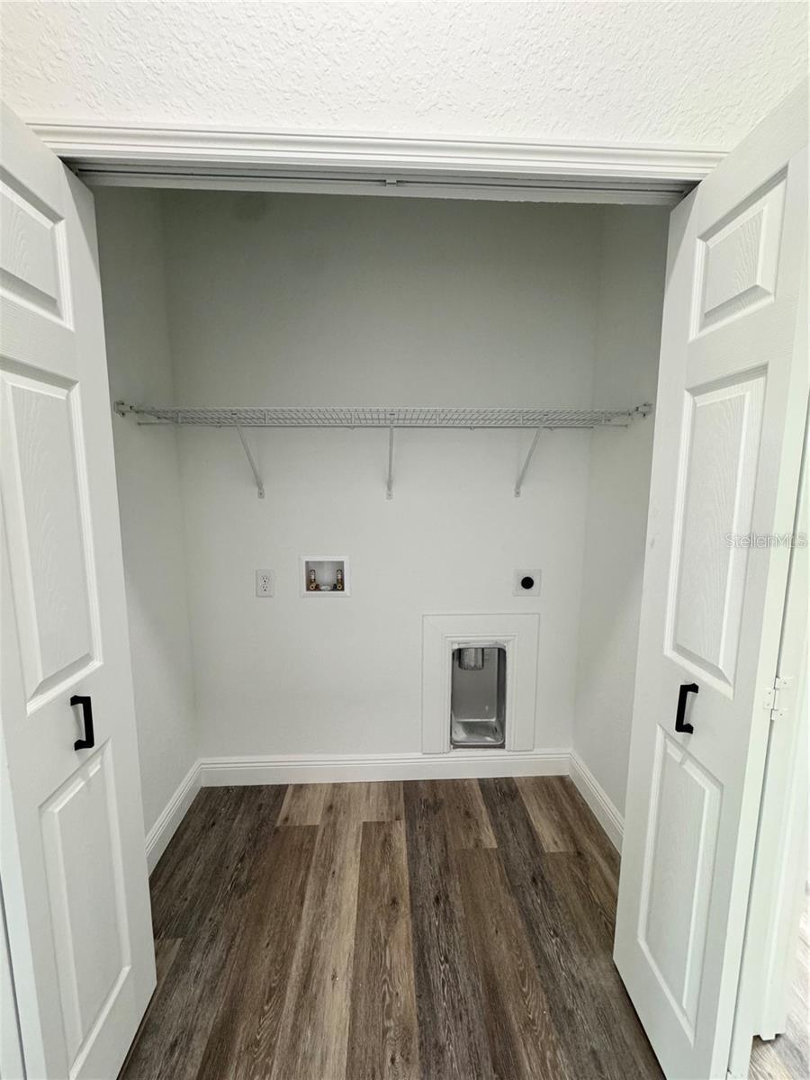 Image 26 of 42 For 5394 6th Place