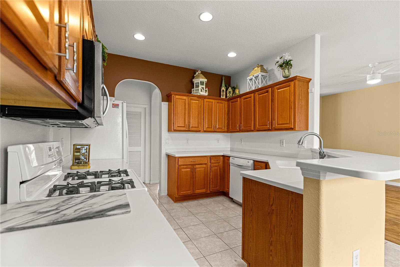 Image 10 of 47 For 8536 82nd Terrace