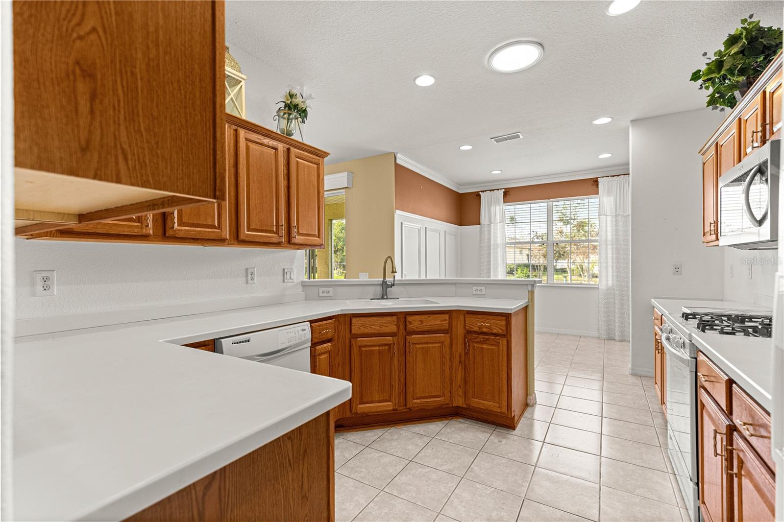 Image 11 of 47 For 8536 82nd Terrace