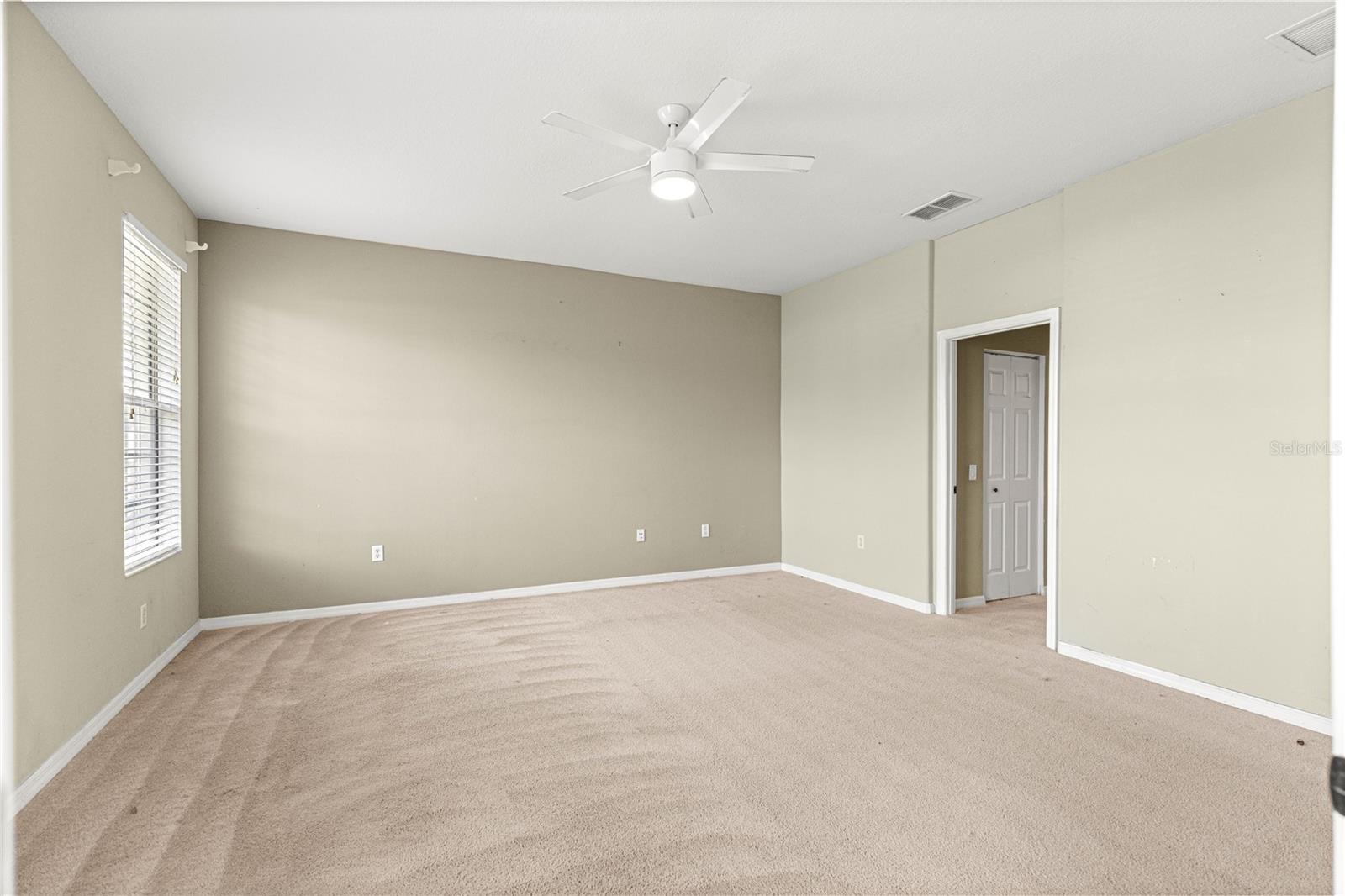 Image 14 of 47 For 8536 82nd Terrace