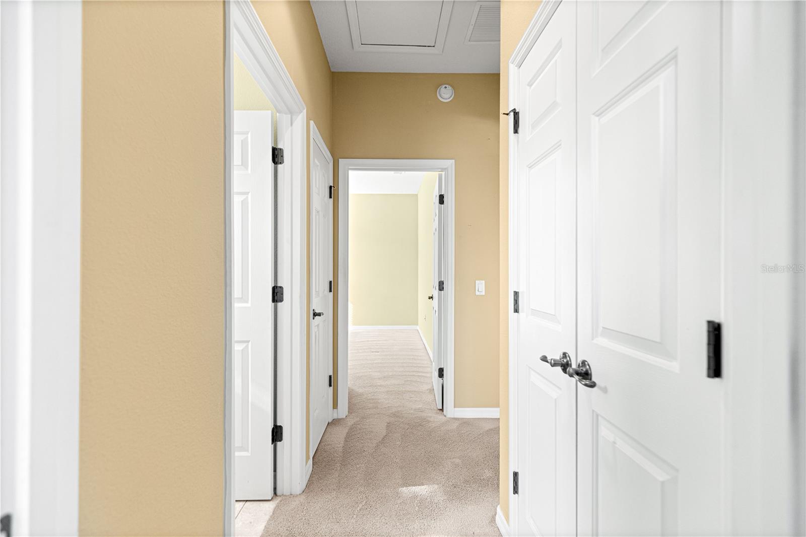 Image 19 of 47 For 8536 82nd Terrace