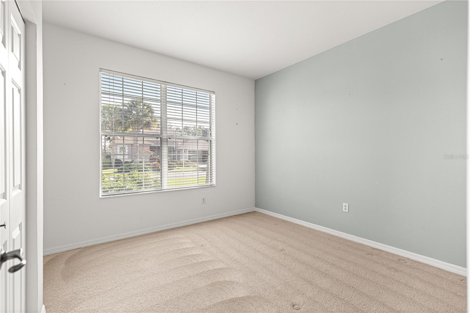 Image 23 of 47 For 8536 82nd Terrace