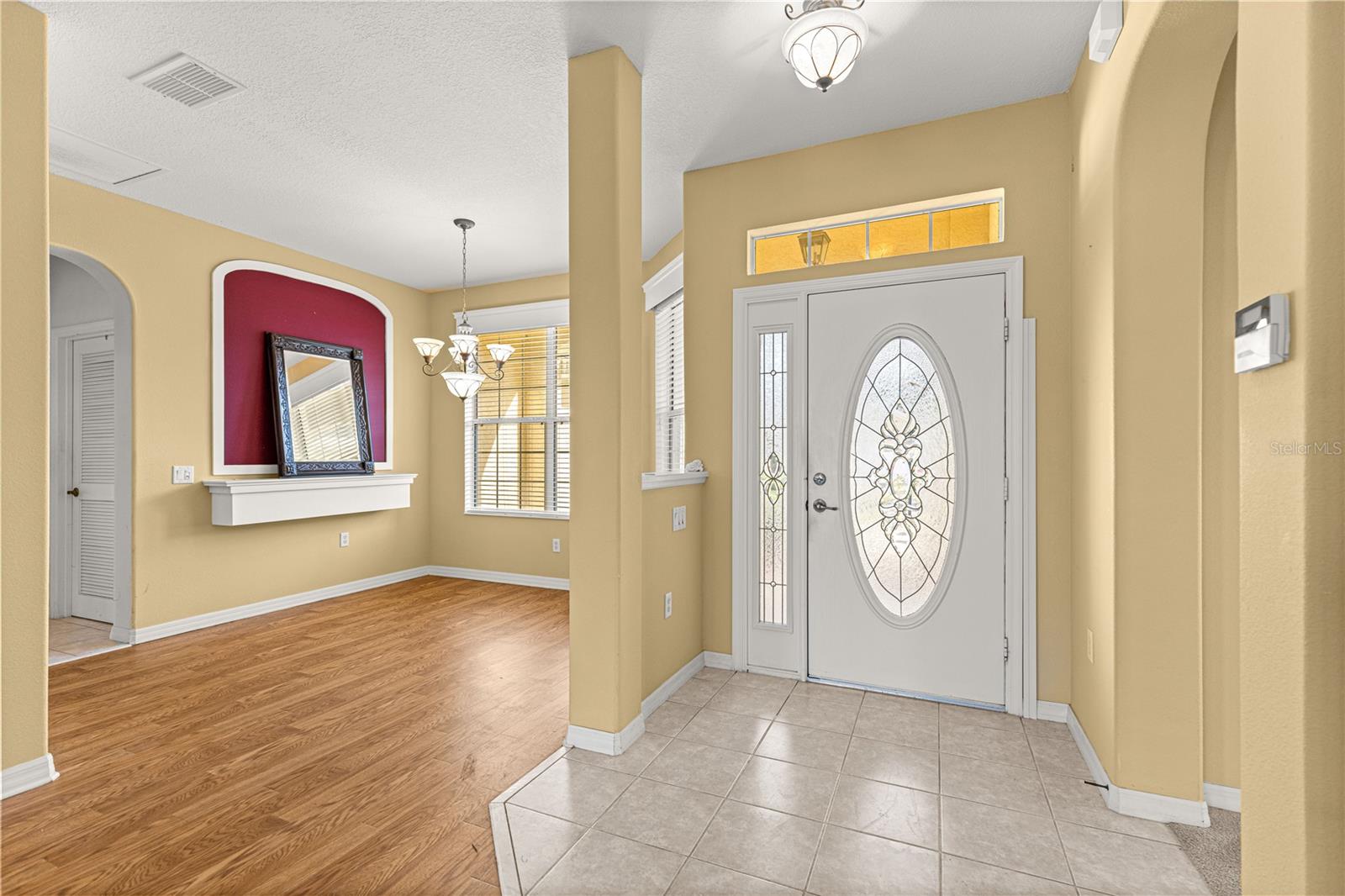 Image 4 of 47 For 8536 82nd Terrace