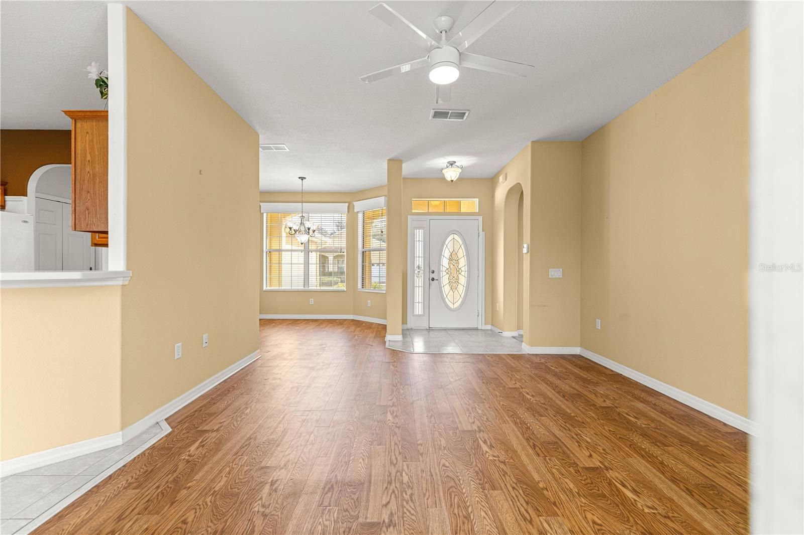 Image 7 of 47 For 8536 82nd Terrace