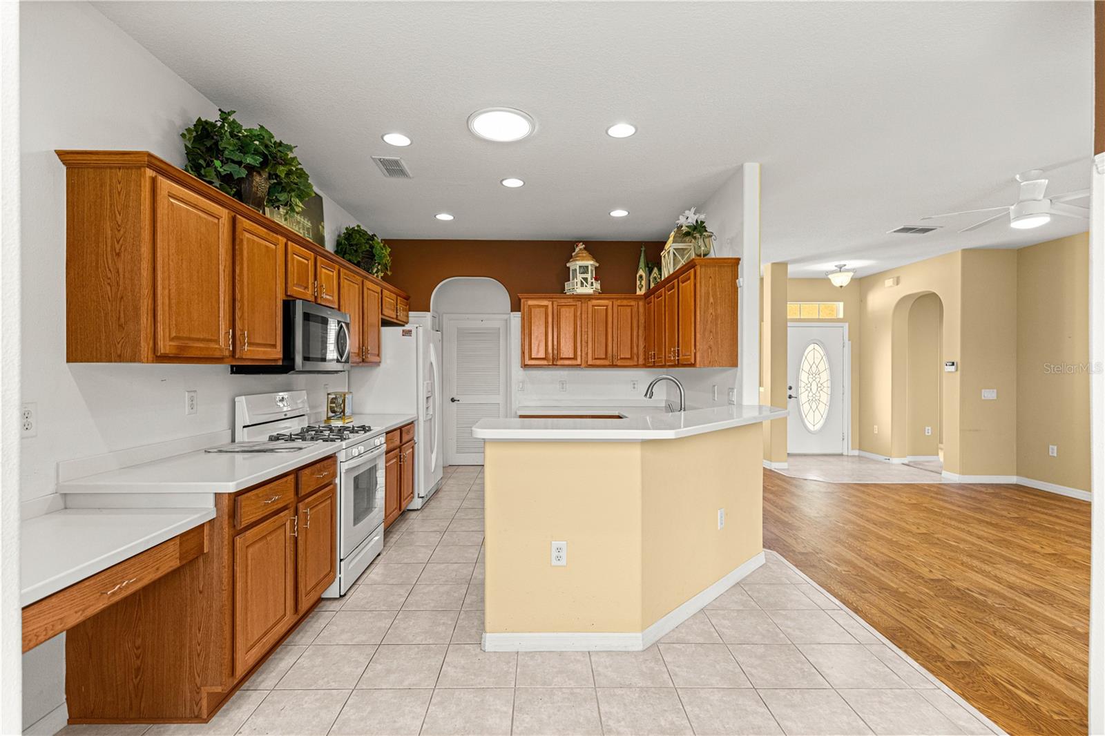 Image 9 of 47 For 8536 82nd Terrace