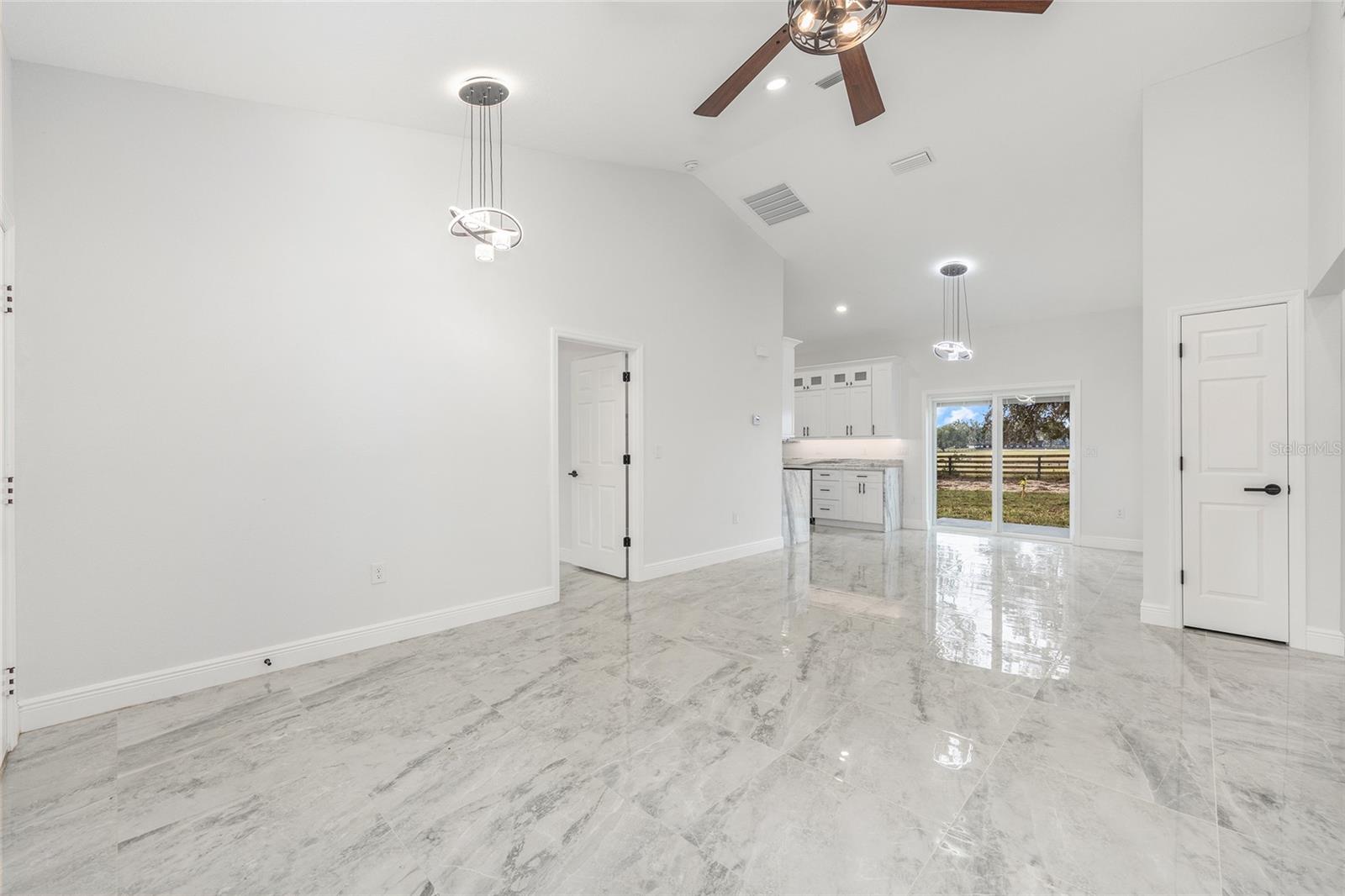 Image 10 of 32 For 15262 61st Court