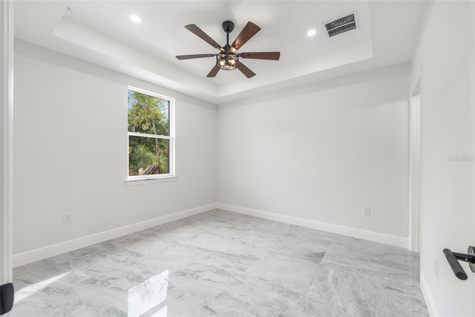 Image 25 of 32 For 15262 61st Court