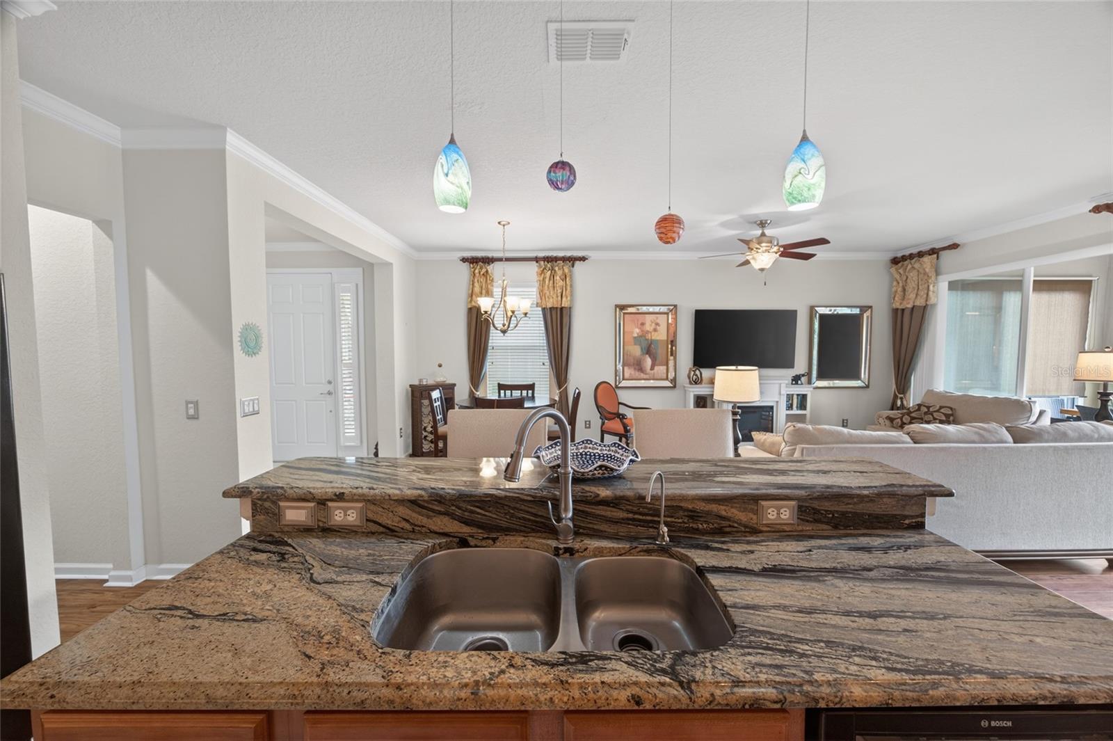 Image 10 of 19 For 9106 65th Loop