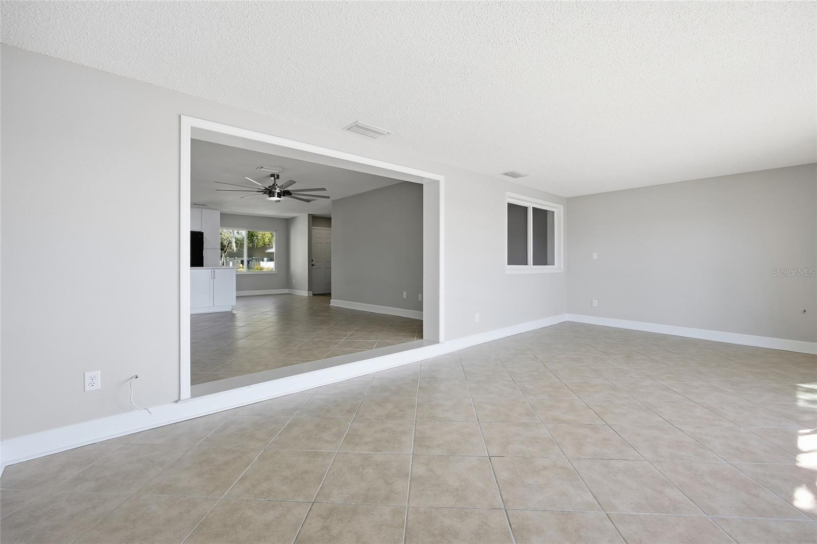 Image 20 of 43 For 11586 Bayshore Drive 14