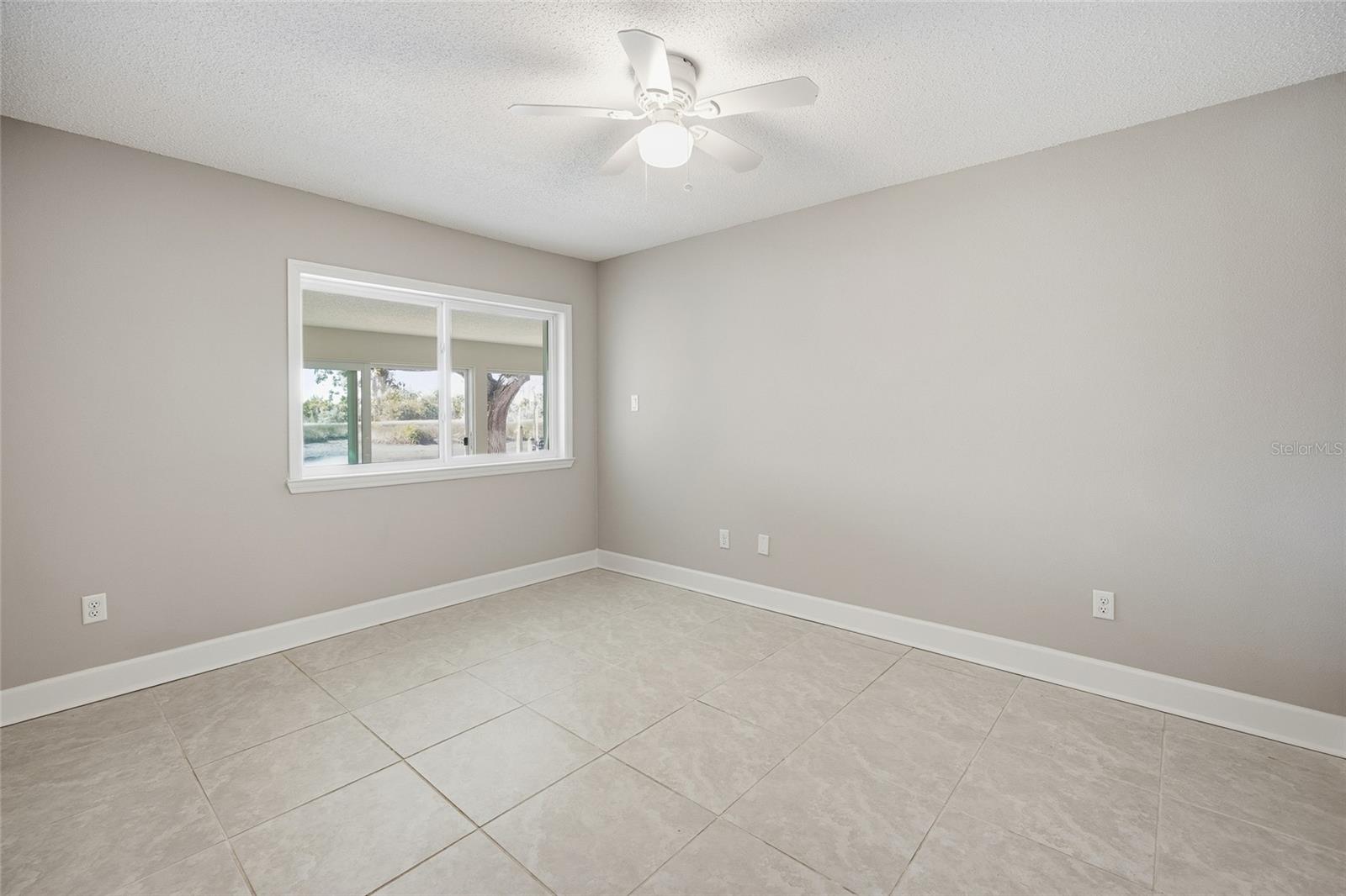 Image 21 of 43 For 11586 Bayshore Drive 14