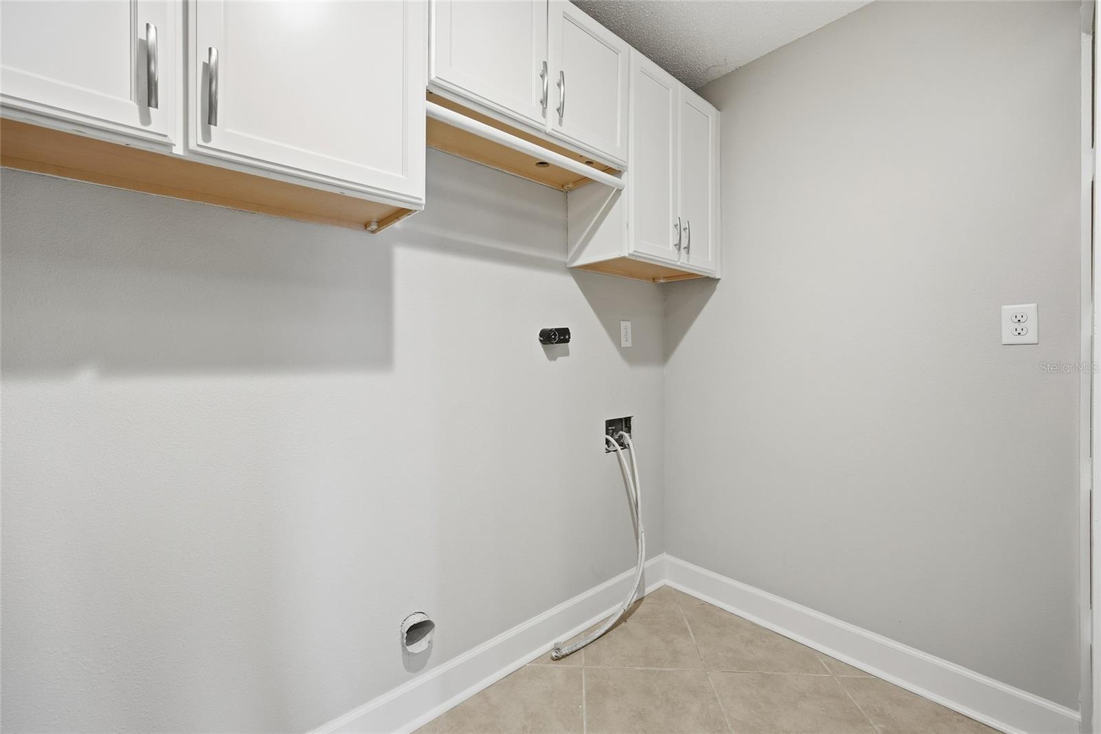 Image 32 of 43 For 11586 Bayshore Drive 14