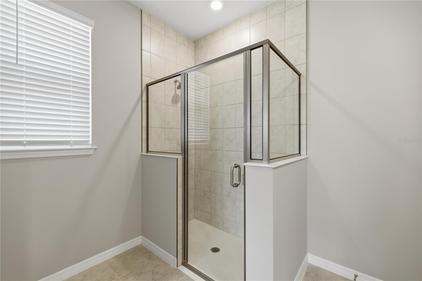 Image 13 of 27 For 5696 71 Court