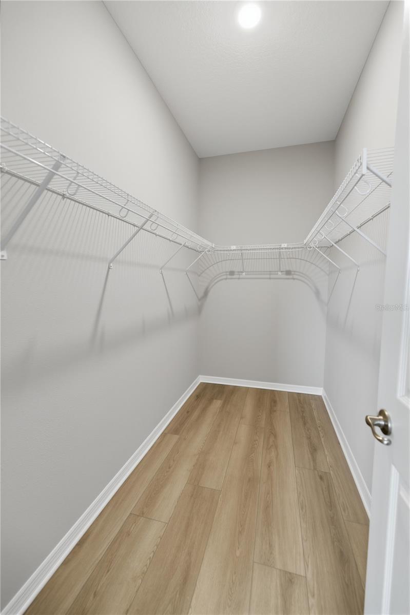 Image 14 of 27 For 5696 71 Court