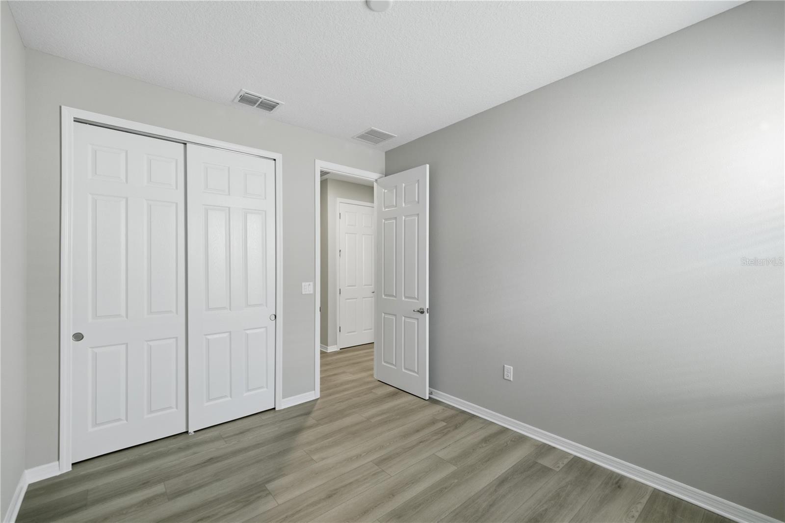 Image 16 of 27 For 5696 71 Court