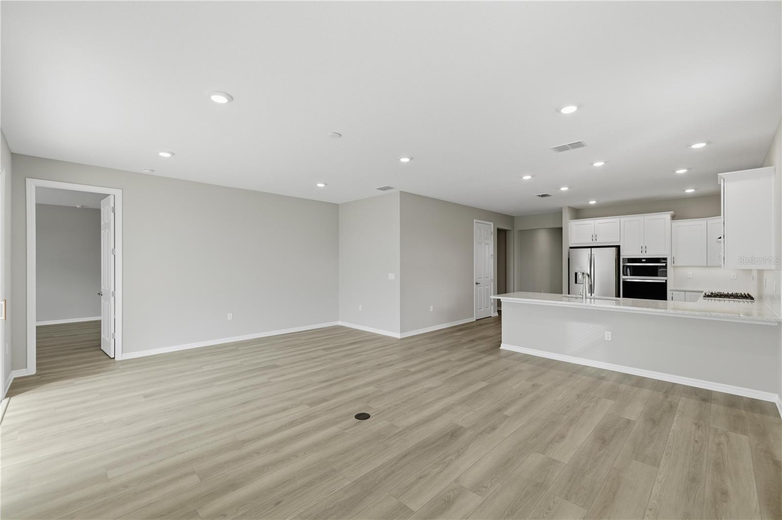 Image 7 of 27 For 5696 71 Court