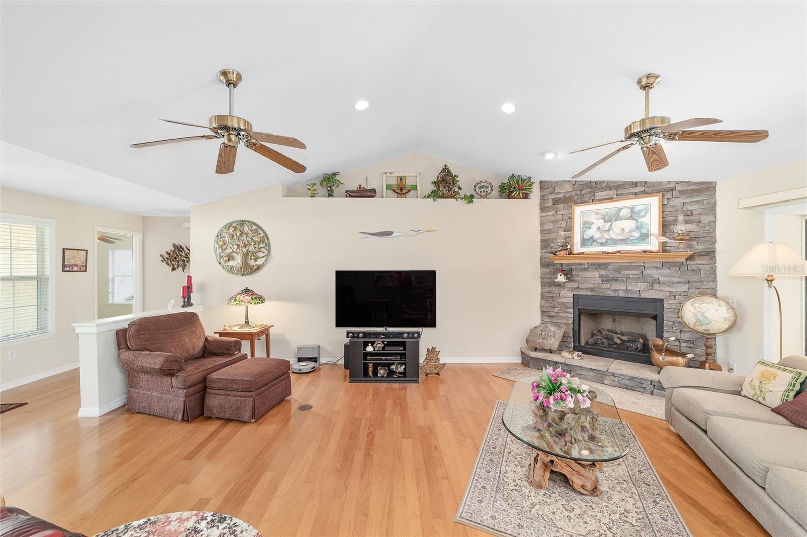 Image 15 of 67 For 2320 33rd Place