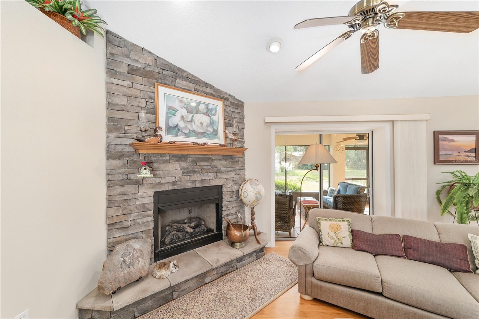 Image 16 of 67 For 2320 33rd Place