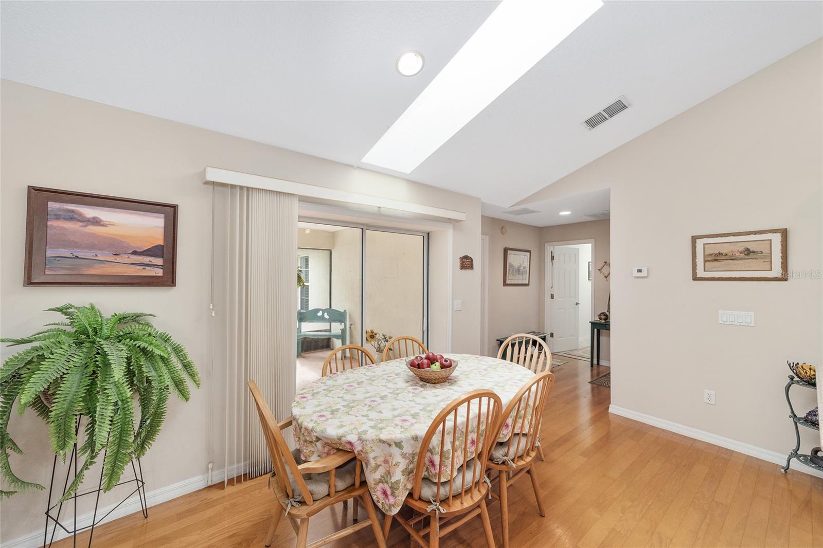 Image 26 of 67 For 2320 33rd Place