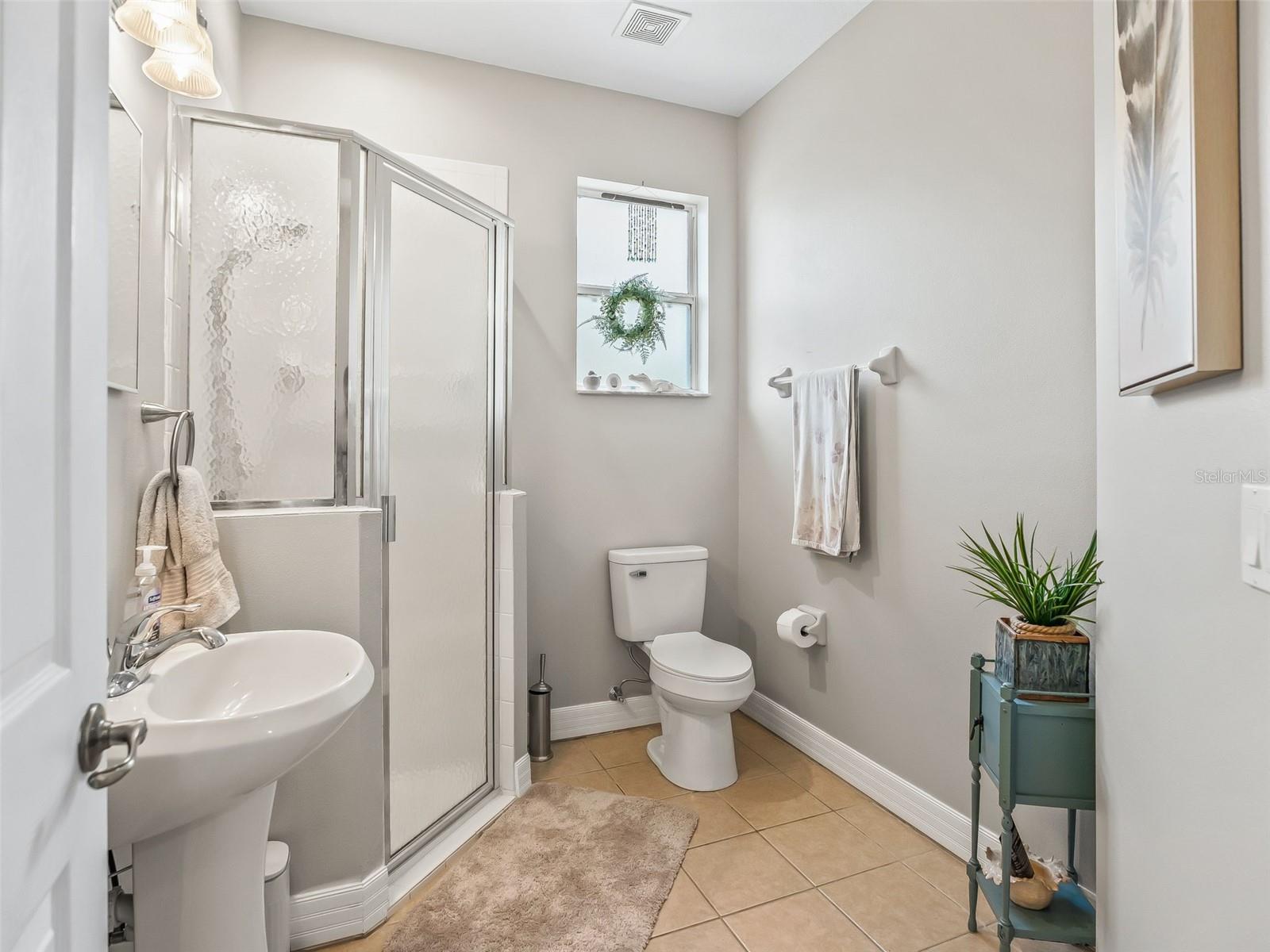 Image 34 of 57 For 9805 6th Court