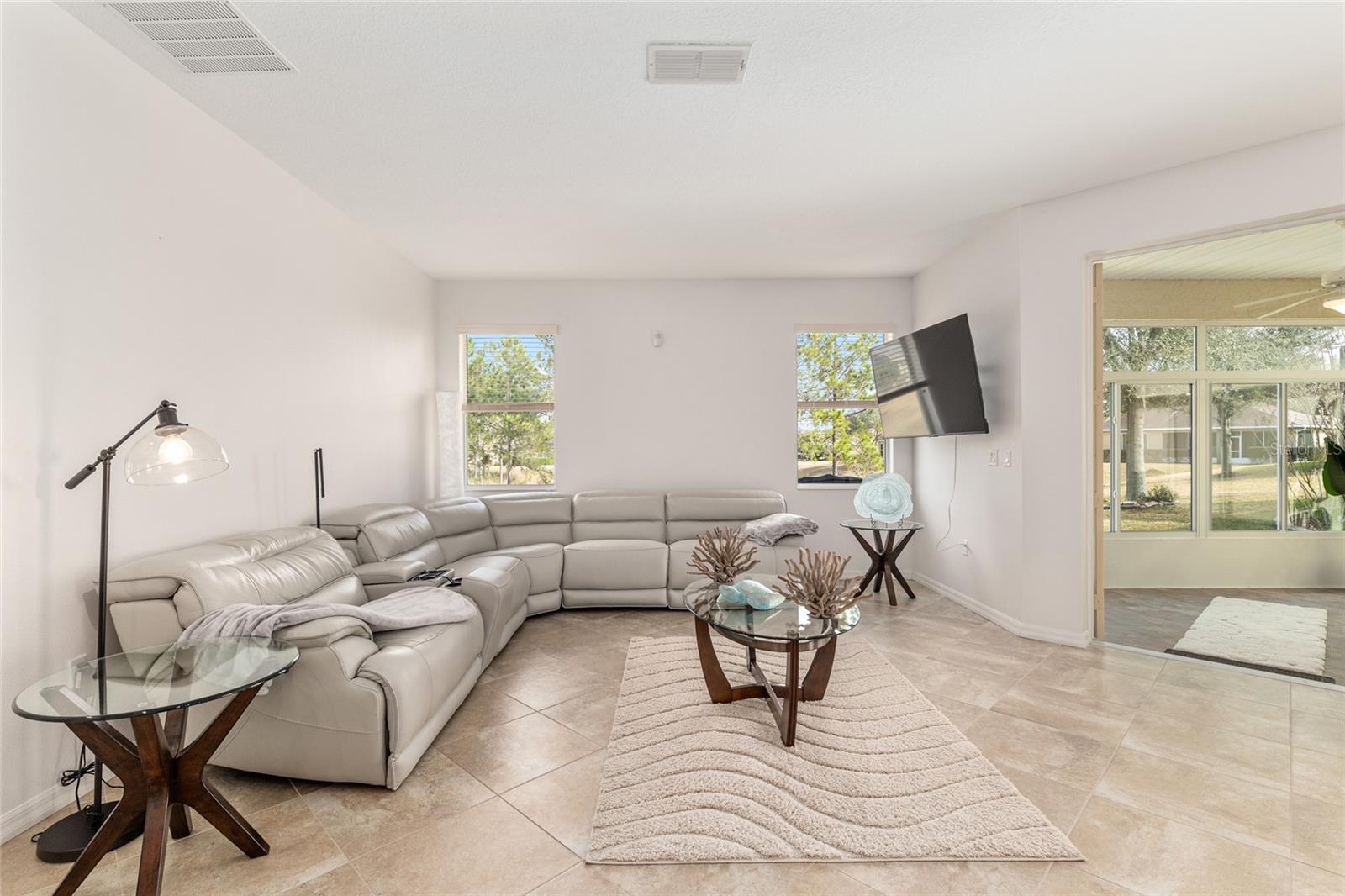 Image 10 of 49 For 9480 94th Loop