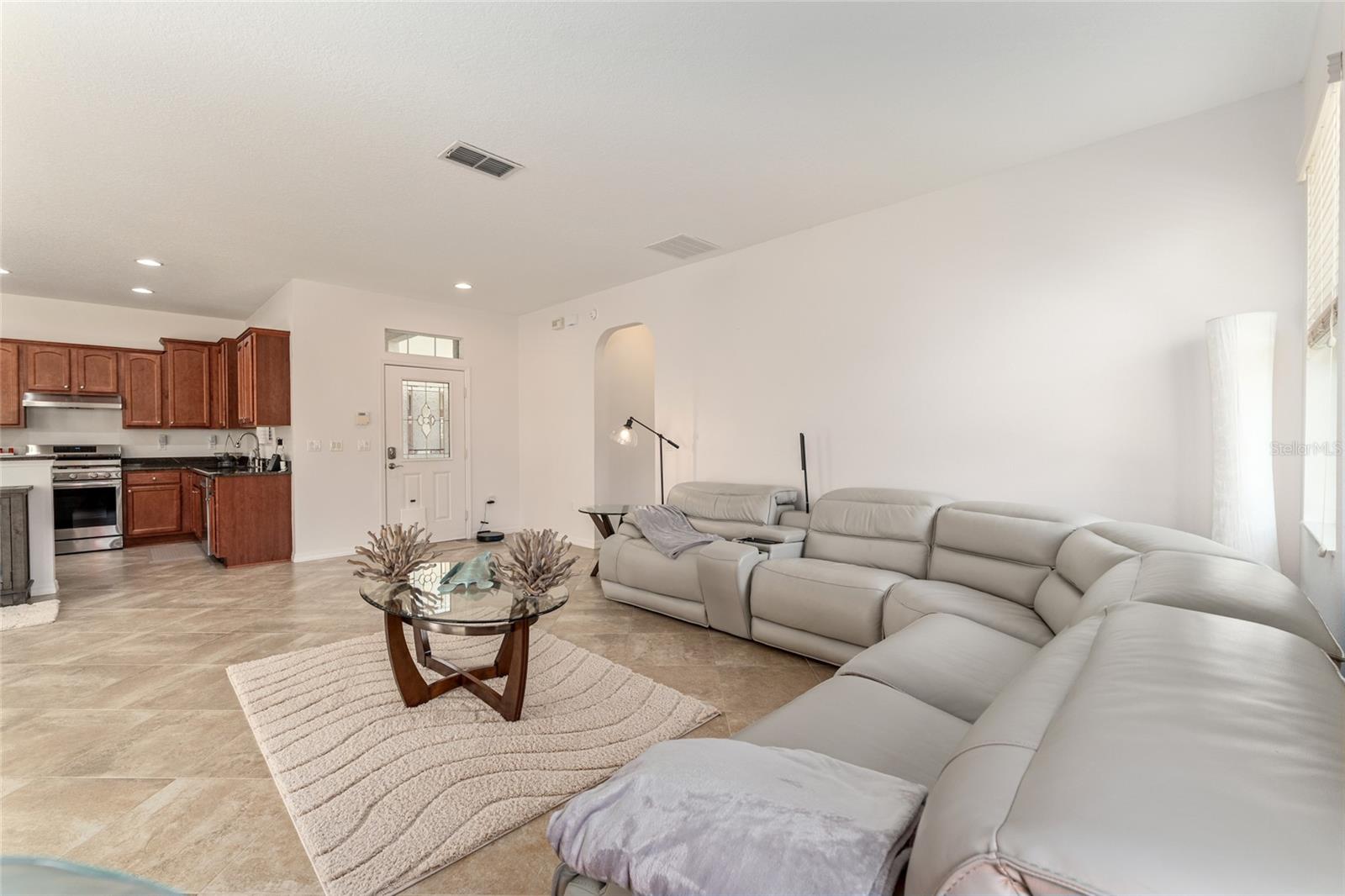 Image 11 of 49 For 9480 94th Loop