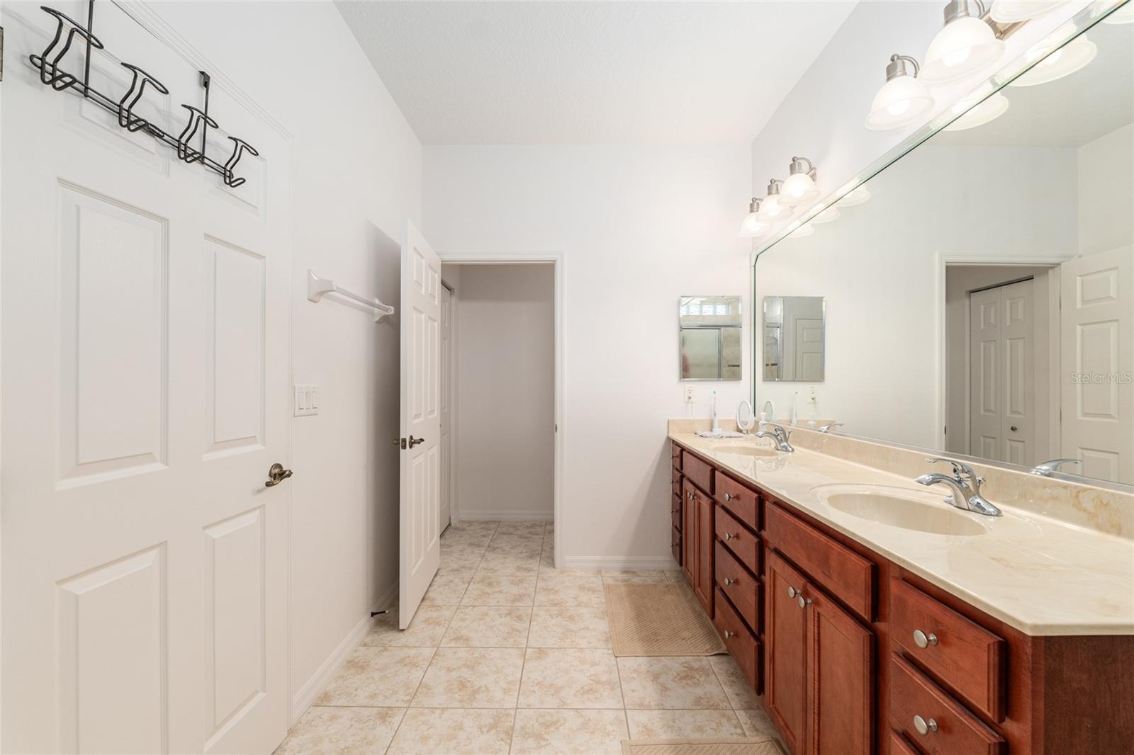 Image 27 of 49 For 9480 94th Loop