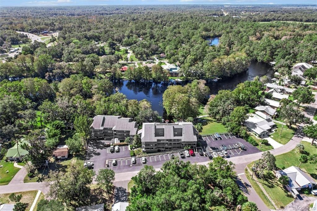 Image 7 of 42 For 20820 River Drive B37