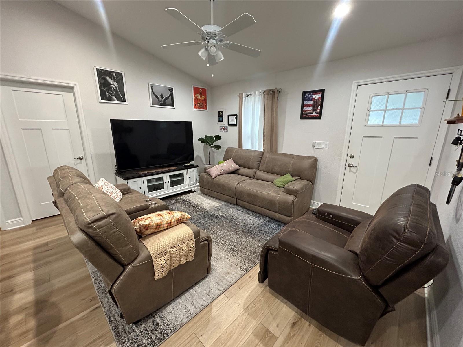 Image 2 of 17 For 10095 162nd Court