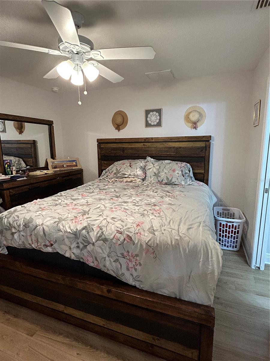 Image 3 of 17 For 10095 162nd Court