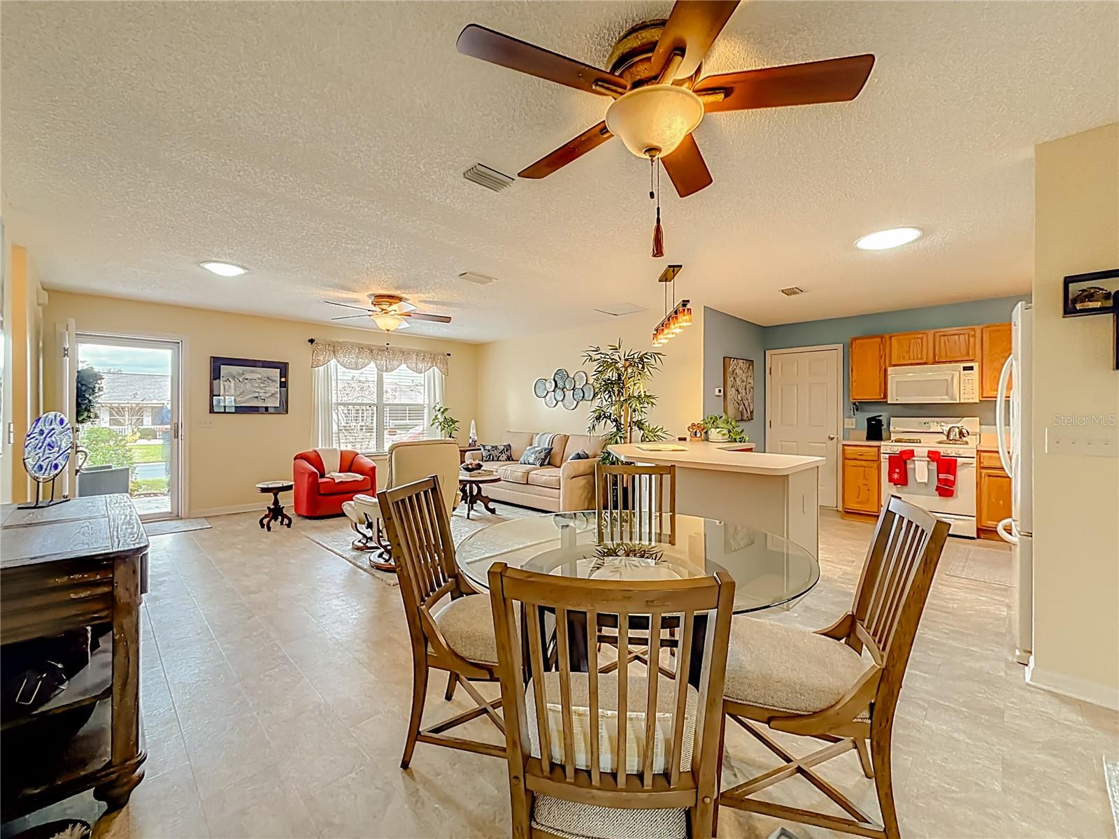 Image 11 of 51 For 969 Candler Place