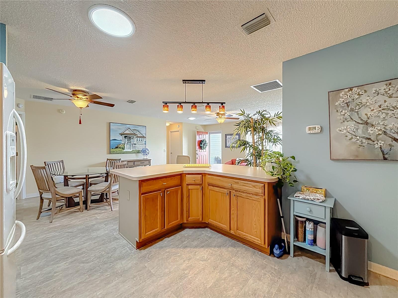 Image 16 of 51 For 969 Candler Place