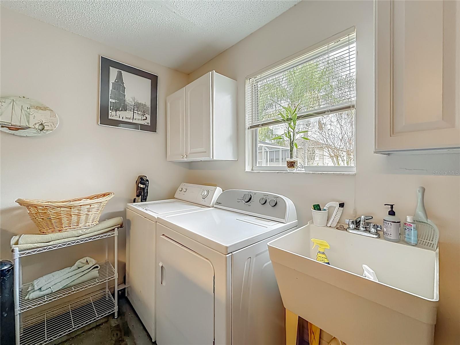 Image 29 of 51 For 969 Candler Place