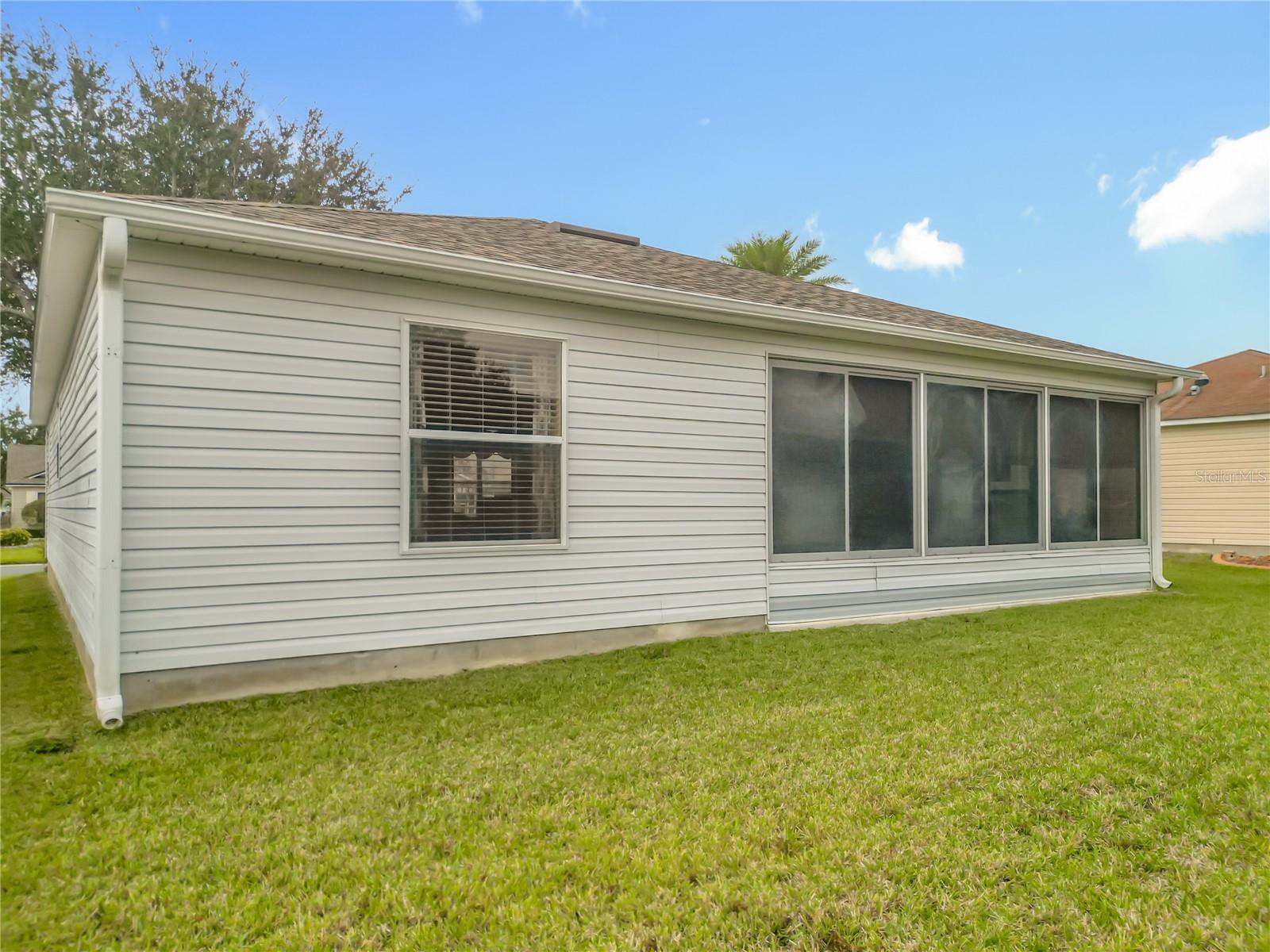 Image 38 of 51 For 969 Candler Place