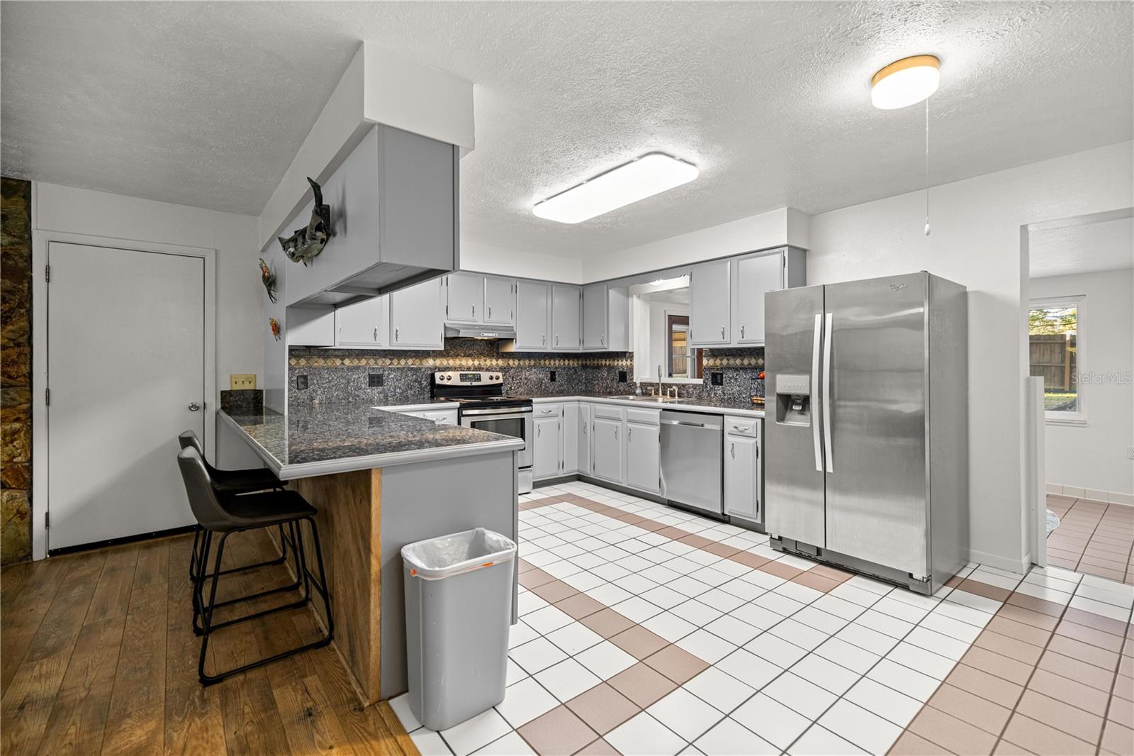 Image 10 of 38 For 5422 Se Eli Rd