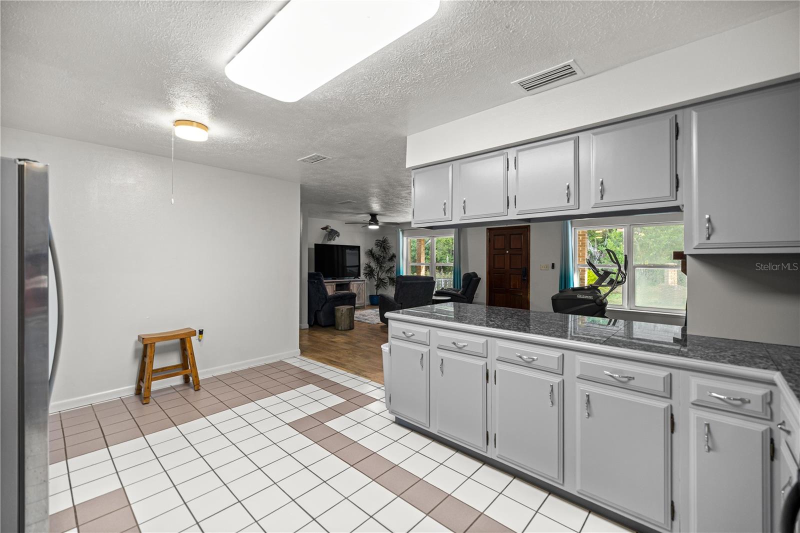 Image 12 of 38 For 5422 Se Eli Rd