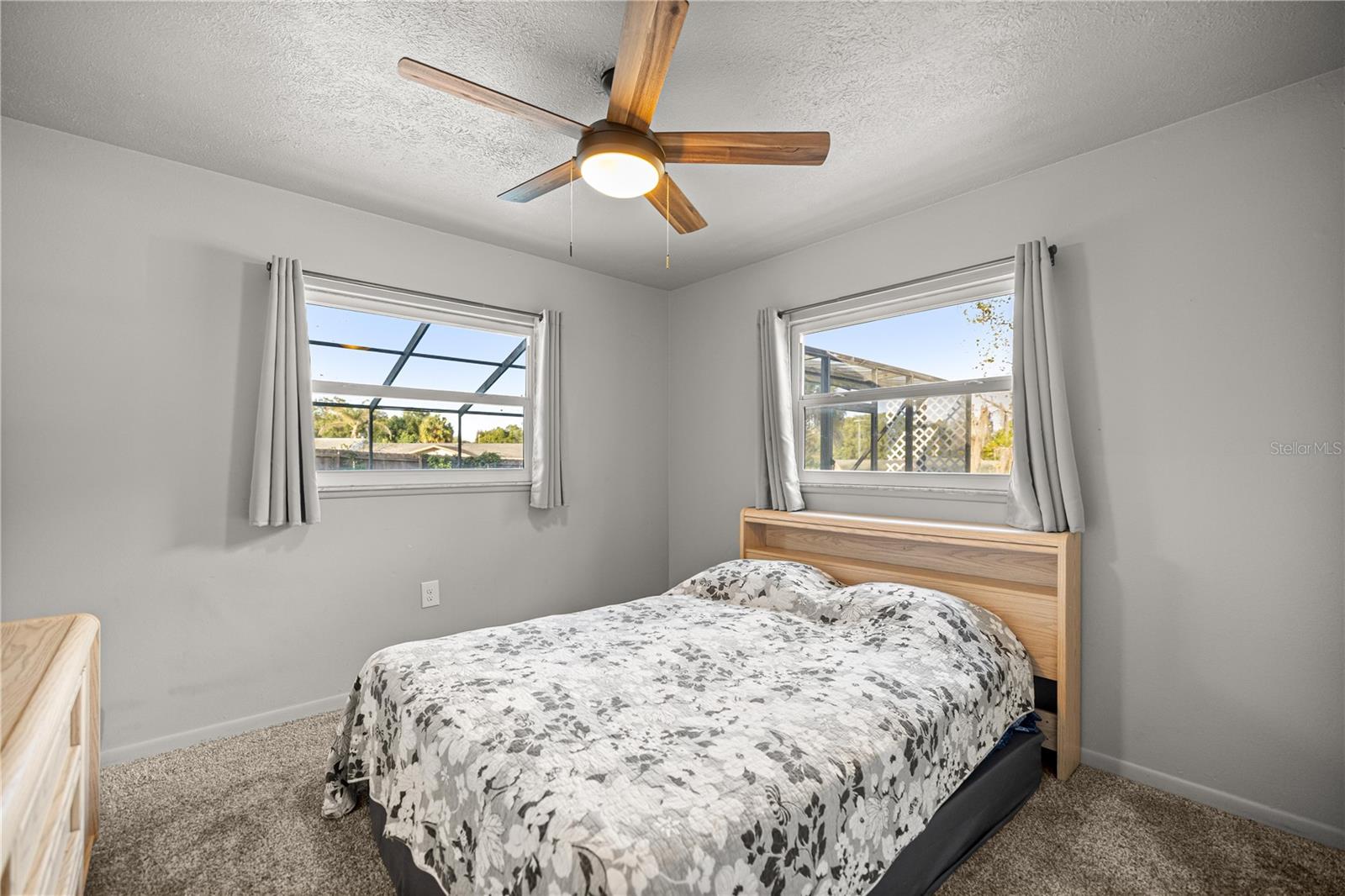 Image 17 of 38 For 5422 Se Eli Rd