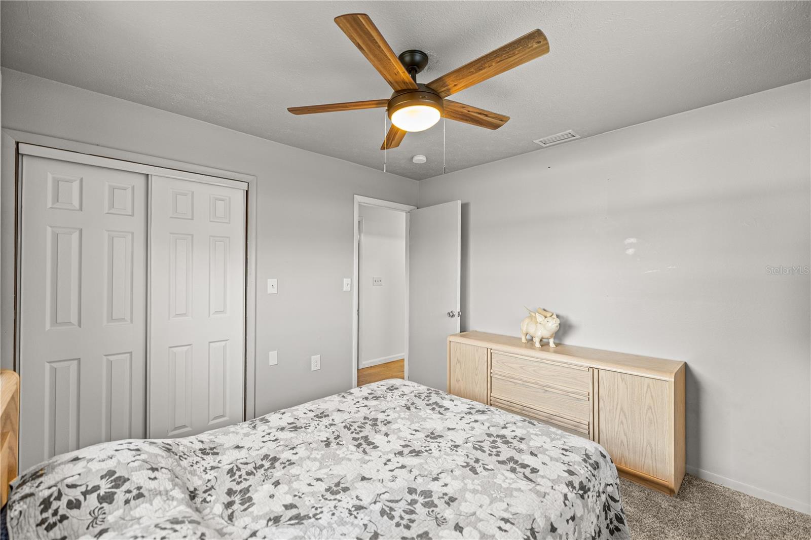 Image 18 of 38 For 5422 Se Eli Rd