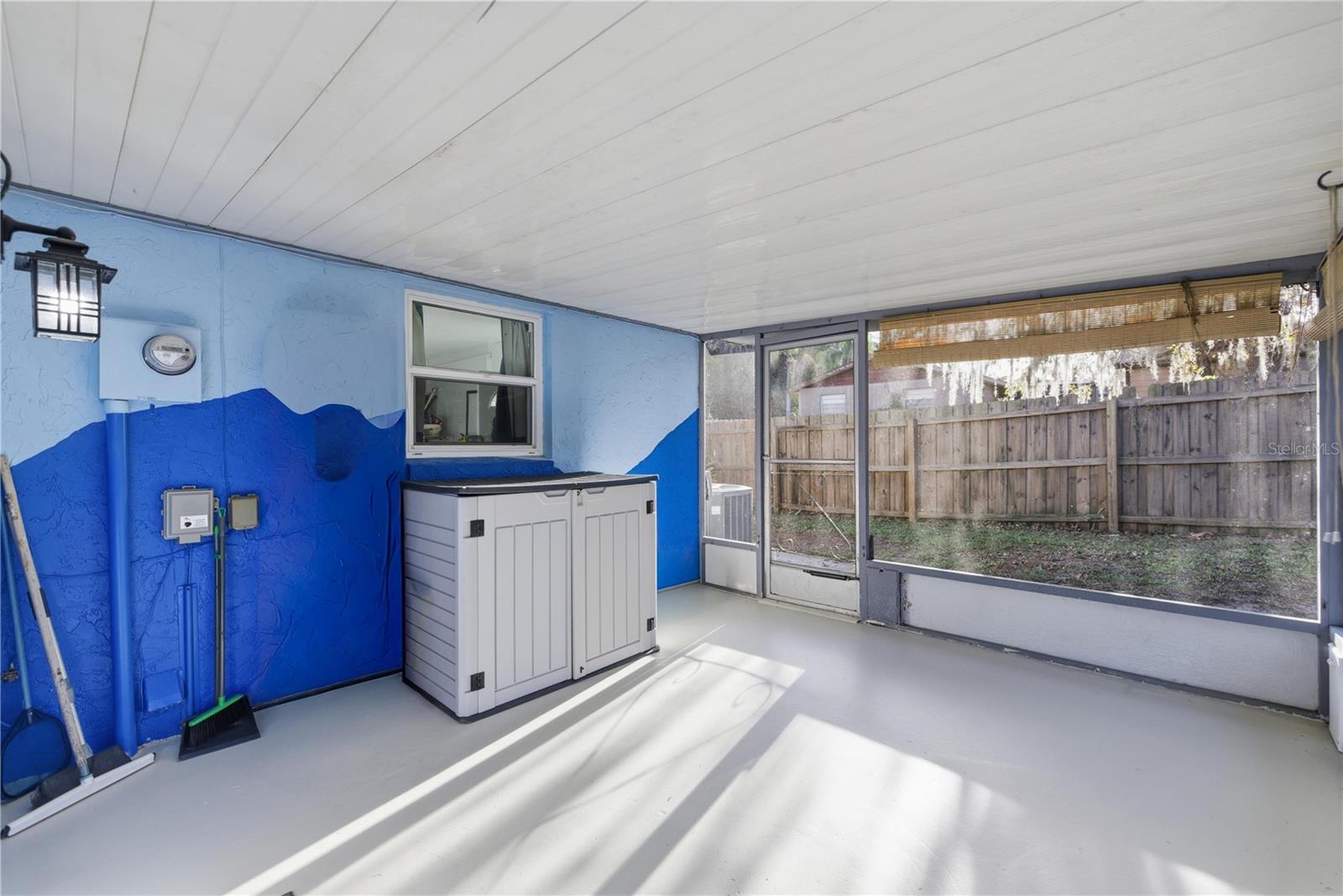 Image 24 of 38 For 5422 Se Eli Rd