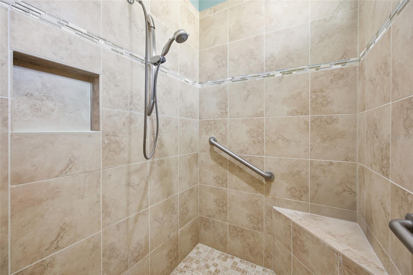 Image 17 of 46 For 8931 86th Loop