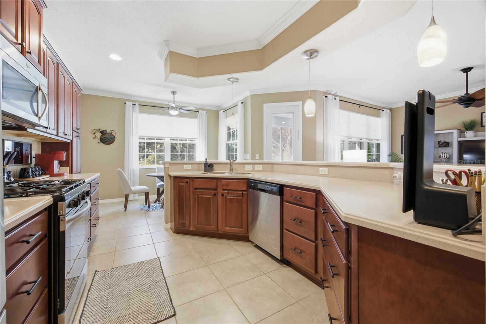 Image 20 of 46 For 8931 86th Loop