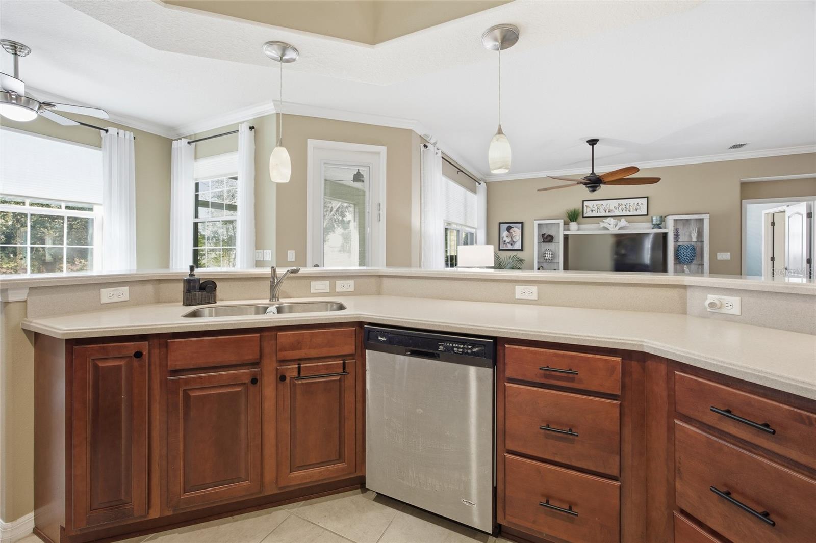 Image 22 of 46 For 8931 86th Loop