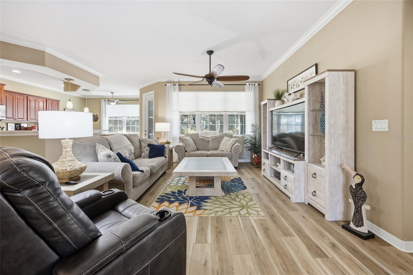 Image 6 of 46 For 8931 86th Loop