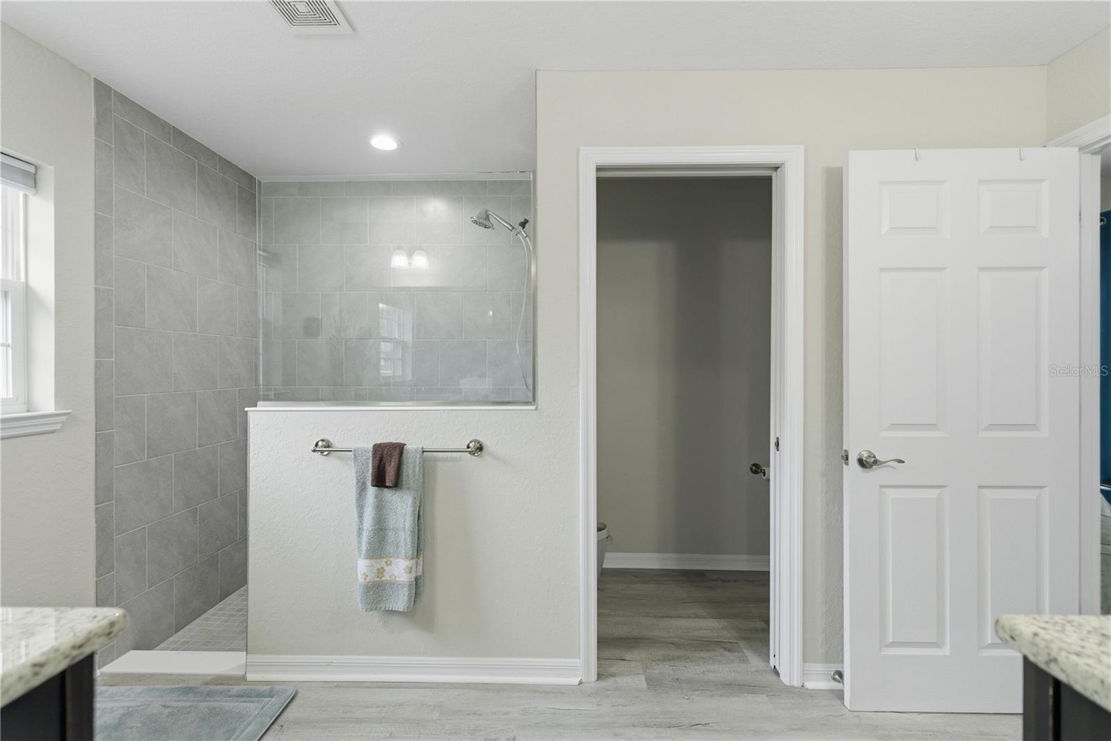 Image 14 of 23 For 9614 53rd Circle