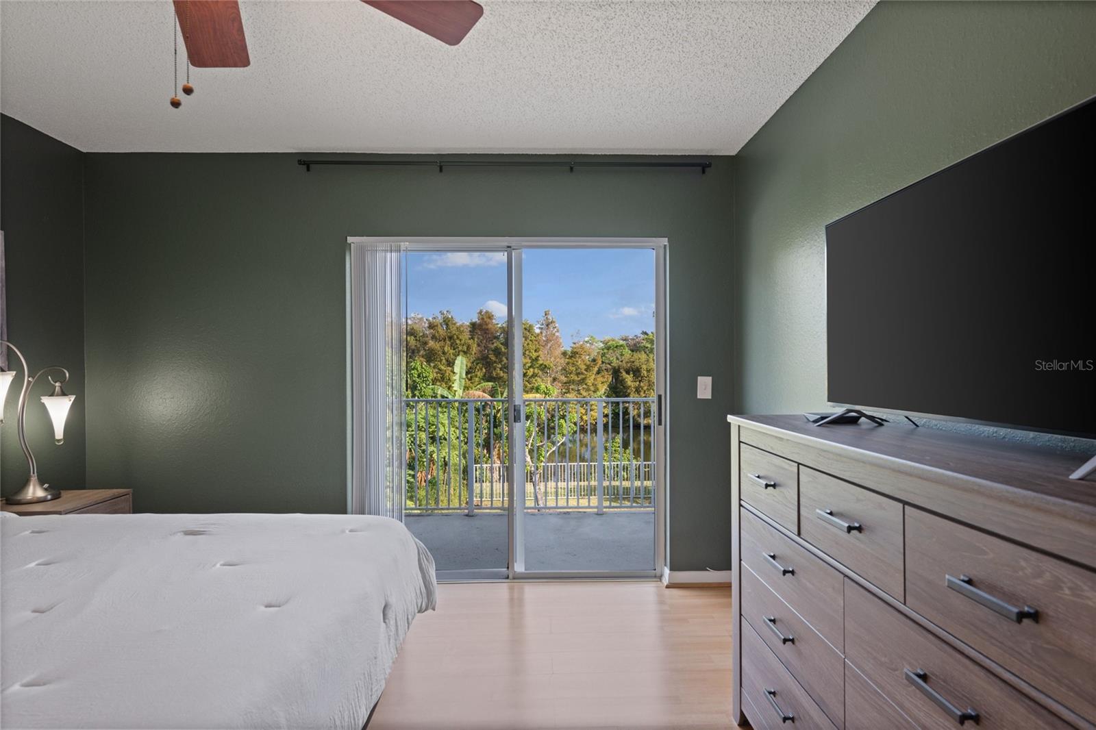 Image 23 of 41 For 1628 Club Drive