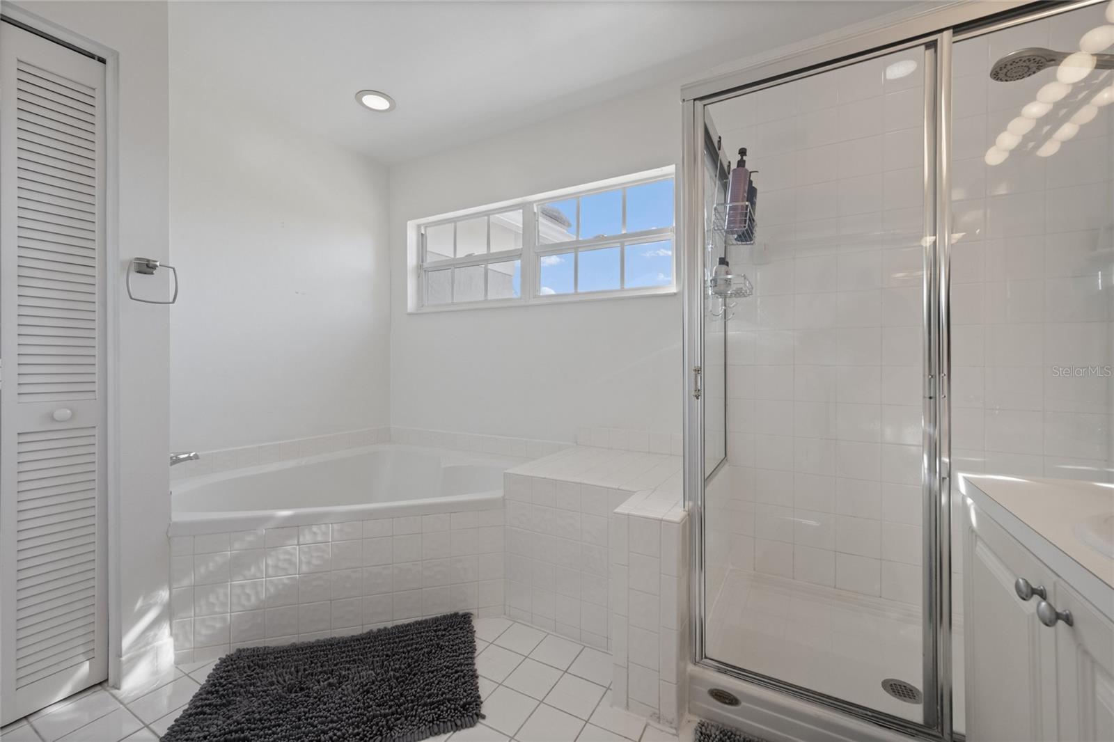 Image 26 of 41 For 1628 Club Drive