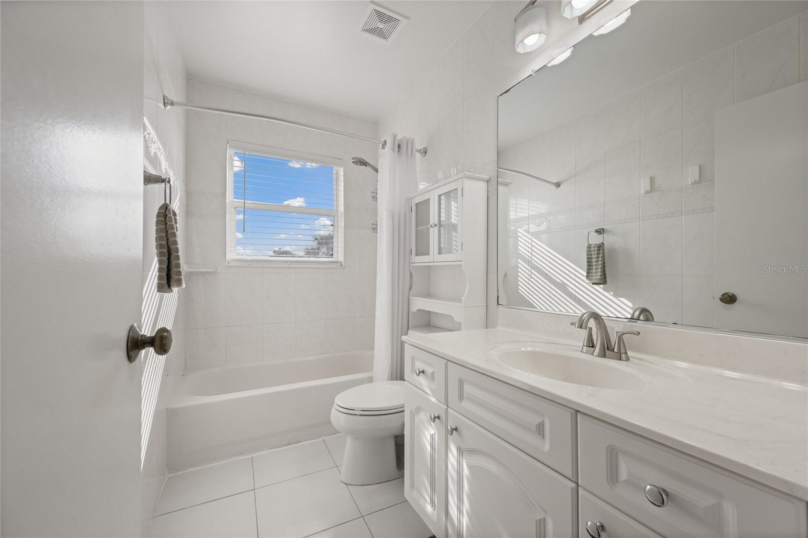 Image 29 of 41 For 1628 Club Drive