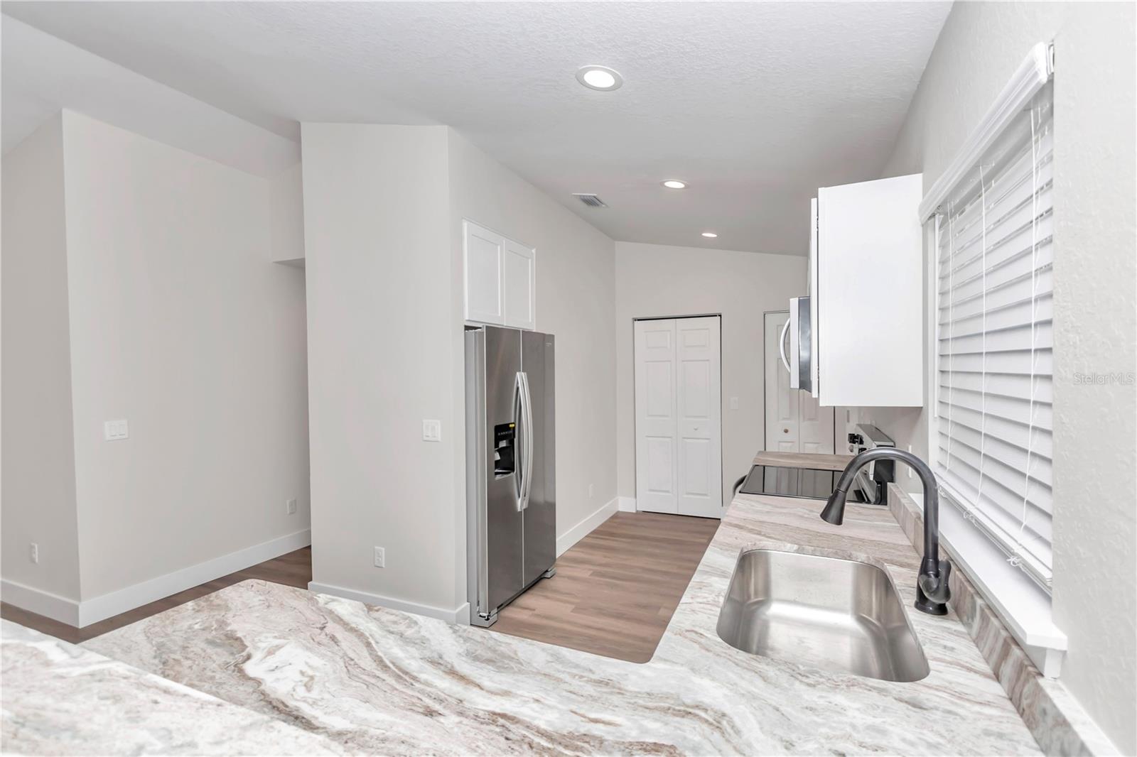 Image 11 of 35 For 206 9th Ave  