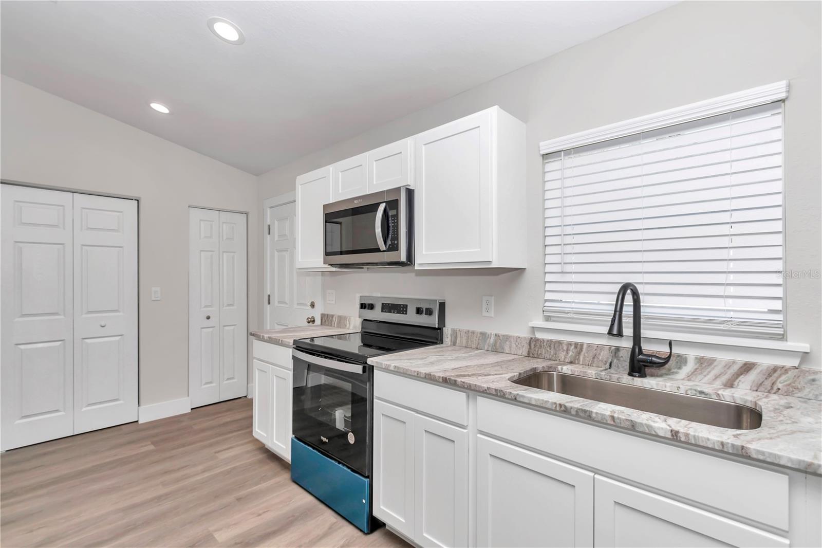 Image 13 of 35 For 206 9th Ave  